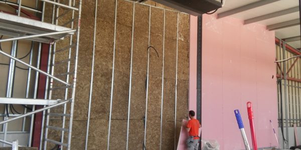 Instalador de sistemas de placa de yeso o Pladur para aislamiento