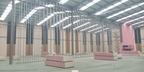 Instalador de sistemas de placa de yeso o Pladur para tabiquería